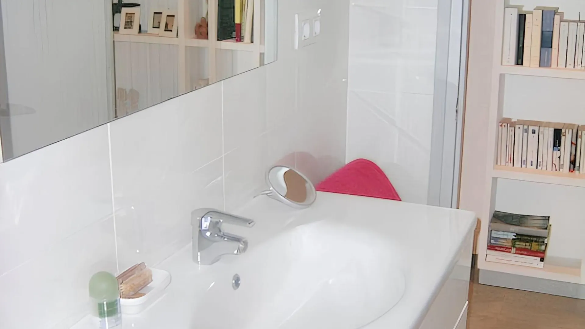 Charming Apartment In Palamos With Sea View And Terrace - 65 Sqm